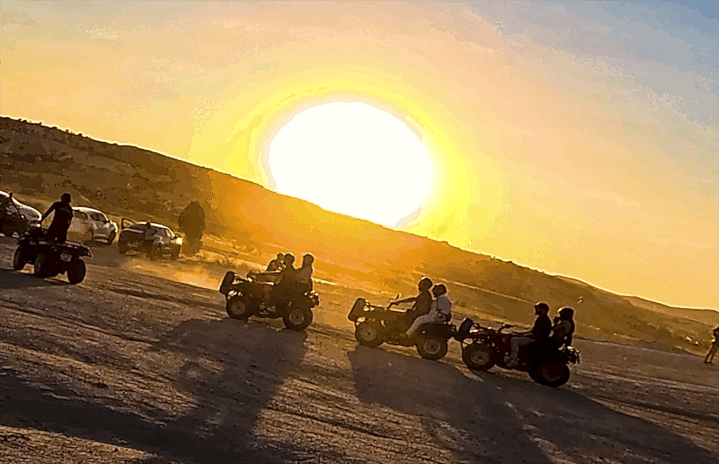 güneşin batışında atv sür